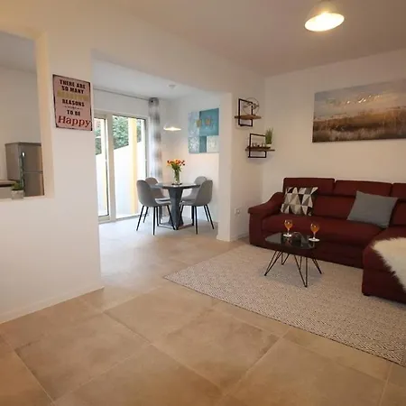 Irina Apartment